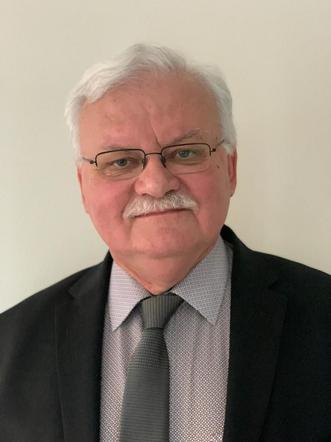 Dr Piotr Gastoł