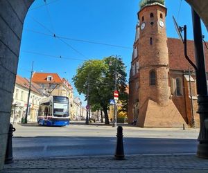 Wracają tramwaje na ul. Focha, ale ruszają nowe prace na ul. Gdańskiej. Utrudnienia w ruchu i zmiany w komunikacji!