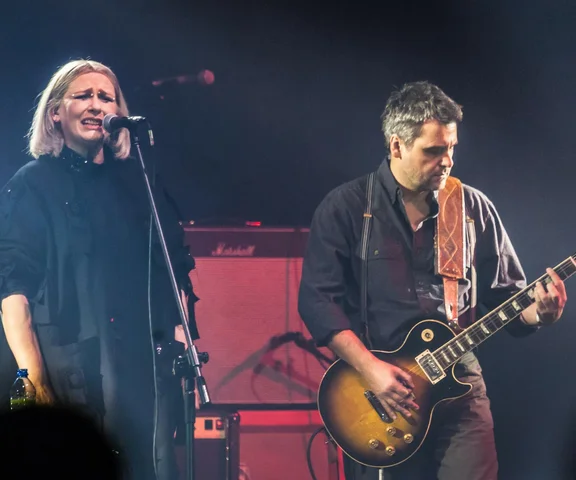 Hey i najlepsze albumy w dyskografii. Te krążki trzeba znać [TOP5]