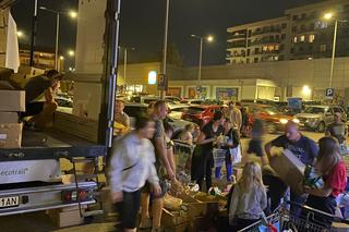 Strażacy-ochotnicy zorganizowali zbiórkę dla powodzian. „Udało się zapełnić tira po brzegi” [ZDJĘCIA]