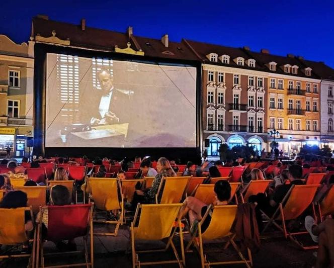Kalisz. Filmowy sierpień na Głównym Rynku [PROGRAM]