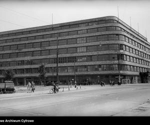 Galeria Renoma we Wrocławiu ma prawie 100 lat. Kto zaprojektował kultowy dom handlowy? 