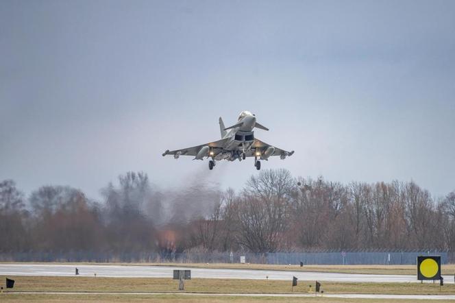 Włoskie myśliwce Eurofighter na Litwie 