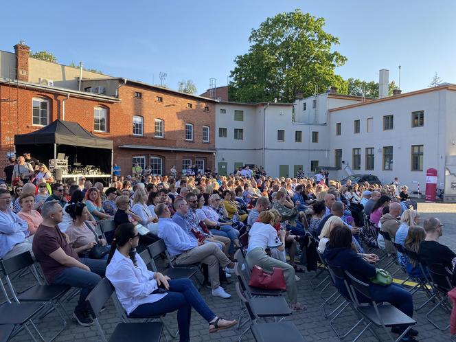  IV Lubuski Festiwal Piwnic i Winnic w Zielonej Górze. Koncert zagrał Czesław Śpiewa