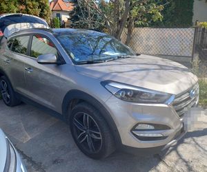 Policja odzyskuje skradzionego Hyundaia Tucson. Właściciel warsztatu z zarzutami