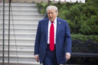 Nowa fala ograniczeń w USA. Trump rozszerza zakaz podróży i naciska na deportacje z miast Demokratów