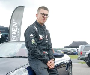 Kacper Błoński pójdzie na studniówkę z fanką. Postawił jednak warunek!