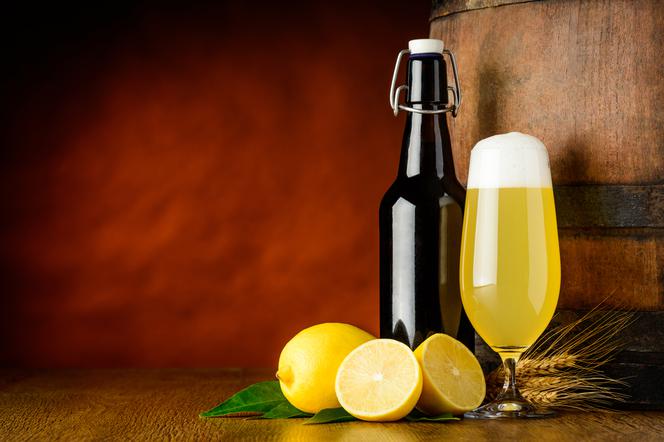 Domowy radler: przepis na drink z piwa i lemoniady