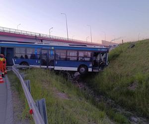 Tragedia w Krakowie. Kierowca autobusu MPK zginął po zderzeniu z innym autobusem