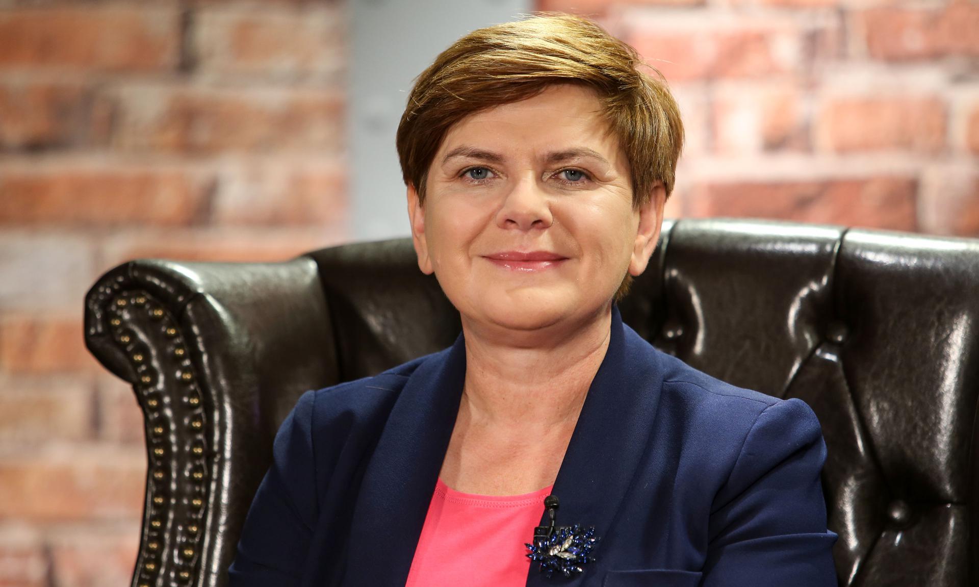 Premier Beata Szydło NA ŻYWO odpowiadała Internautom na pytania o