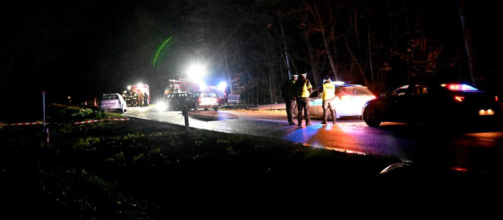 Tragiczny wypadek pod Kołbaczem. Zderzyły się trzy samochody. Nie żyje starsza kobieta