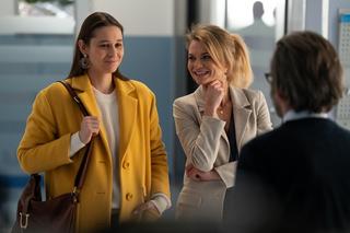 Na dobre i na złe, odc. 915: Agata Woźnicka (Emilia Komarnicka-Klynstra), Iga Kaczorowska (Anna Szymańczyk), Artur Bart (Piotr Głowacki)