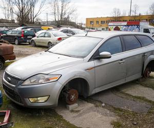 Te samochody ZDM zabrał z ulic. Teraz sprzedaje chętnym! 