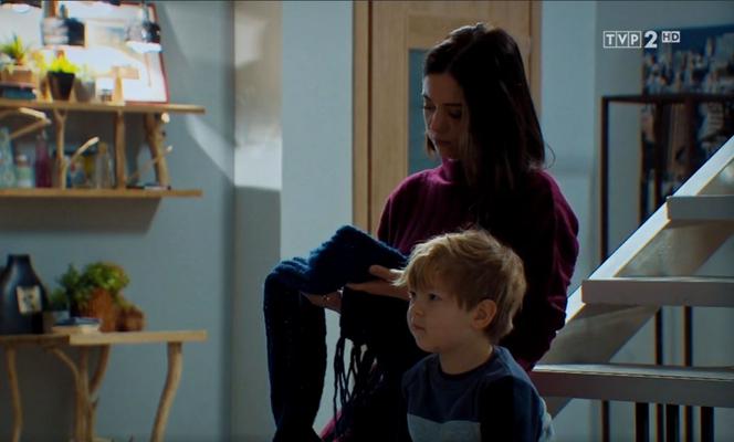 M jak miłość, odc. 1514. Iza (Adriana Kalska), Szymek (Staś Szczypiński)