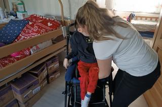 Tylko rehabilitacja utrzymuje go przy życiu. Dramatyczny apel mamy 7-letniego Piotrusia