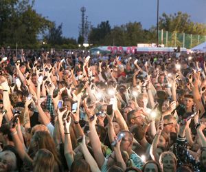 Sosnowiec Fun Festival. Publiczność szaleje przed sceną
