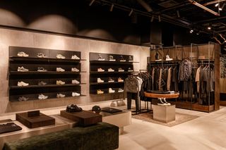 Sneakersy w PRM: od niszowych kolaboracji po kultowe sylwetk