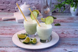 Lemoniada z mlekiem skondensowanym – brazylijski hit na upały!
