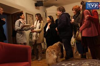 Ranczo 10 sezon. Lucy (Ilona Ostrowska), Kusy (Paweł Królikowski), Michałowa (Marta Lipińska), Francesca (Anna Iberszer), ksiądz Maciej (Mateusz Rusin)