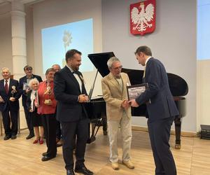 Jubileuszowa sesja i  ceremonia wręczenia statuetek „Honorowy Przyjaciel Starachowic”