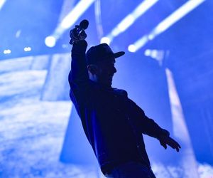 Tragiczna śmierć Magika poruszyła Polskę, a ale jego muzyka wciąż żyje. Teraz Paktofonika wystąpi w Opolu