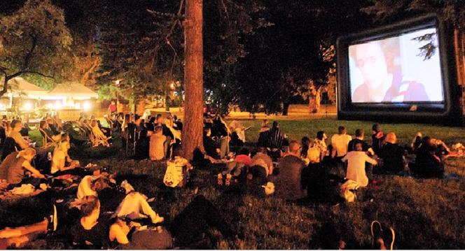 Kino plenerowe rozpocznie się wieczorem.