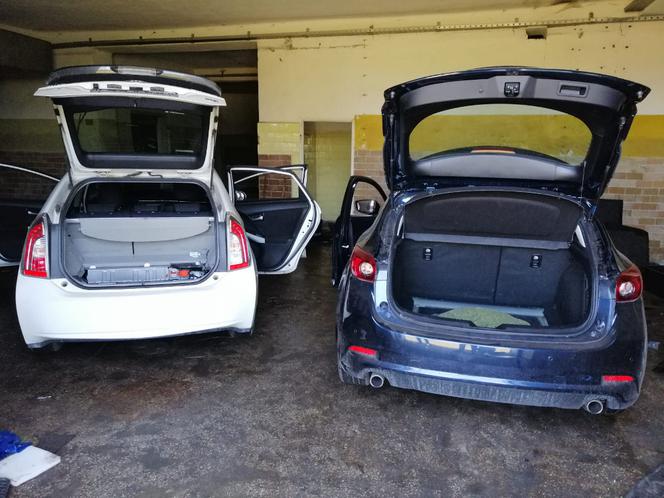 Zlikwidowano dwie "dziuple" pod Warszawą, odzyskano mazdę i trzy toyoty