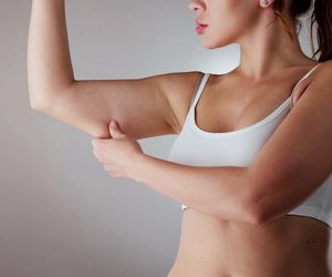 W trzy minuty dziennie pozbędziesz się pelikanów. Prosty sposób na jędrne ramiona