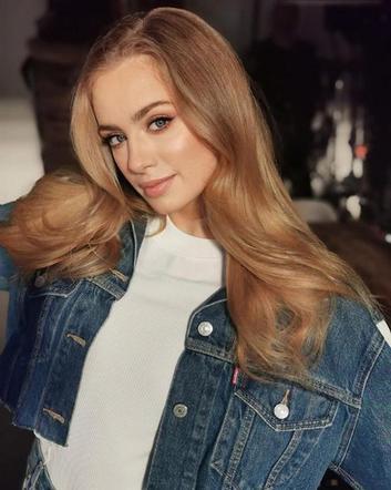 Wiktoria Gąsiewska w bieliźnie