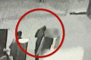 Wstrząsający napad na nowej kładce w Warszawie. Strzelił z pistoletu prosto w twarz