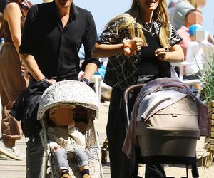 Krzysztof Ibisz je żonie z ręki