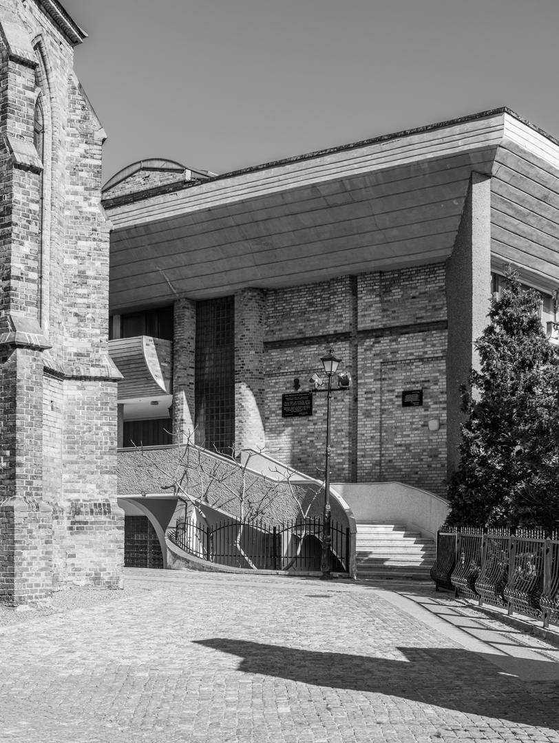 Dom parafialny im. Jana Pawła II przy parafii Wniebowzięcia Najświętszej Maryi Panny 3