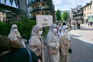 Arabowie pokochali Zakopane. Kelnerka zauważyła ciekawą rzecz. Zaskakujące!