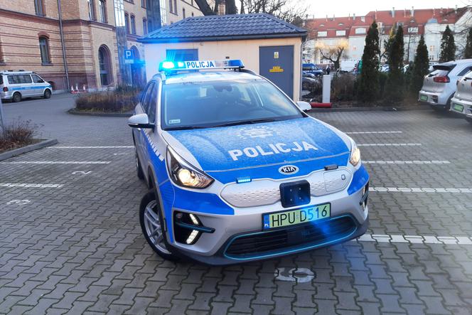 Jeden z czterech nowych radiowozów poznańskiej policji