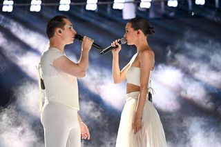Natalia Szroeder zachwyciła w Sopocie! Piosenka „Przypływy” ma związek z jej tatą