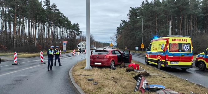 Nie ma świateł, jest kolizja. Zderzenie na dużym skrzyżowaniu w Lesznie