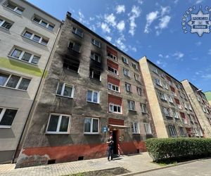 Śmiertelna ofiara pożaru w bloku w Chorzowie. Kilka osób w szpitalu 
