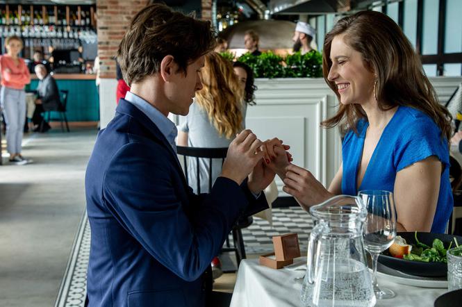 Zakochani po uszy, odc. 68. Sylwia (Kamila Kamińska), Piotr (Michał Meyer)