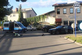 Kierujący osobówką potracił motorowerzystę