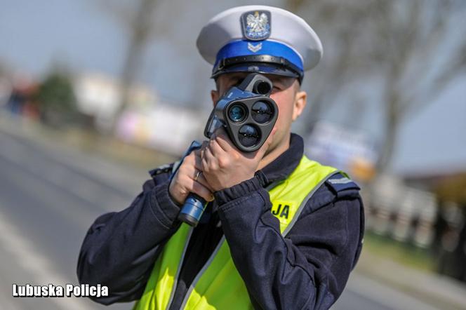 Policjanci namierzali kierowców.