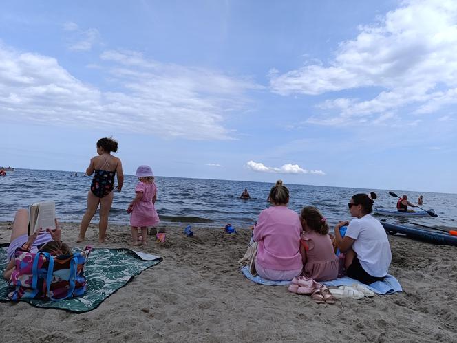 Plaża Mechelinki. Tłum w każdą sobotę i niedzielę