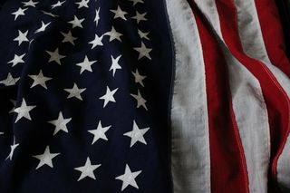 W Bydgoszczy można zobaczyć wyjątkową flagę Stanów Zjednoczonych. Jest o 20 lat starsza od tej, która poleciała na Księżyc