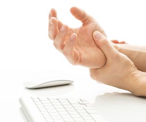 Ćwiczenia na nadgarstki pomogą zlikwidować ból i wzmocnić nadgarstki