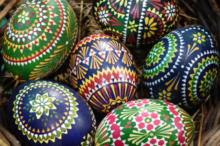 Tradycyjna Wielkanoc. Dawne obrzędy i rytuały związane z tym świętem