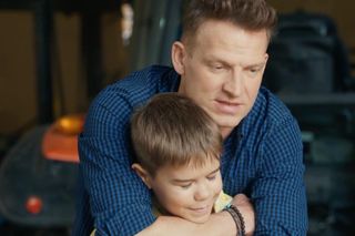 Barwy szczęścia, odcinek 3111: Ksawery (Bartosz Gruchot), Łukasz (Michał Rolnicki) 