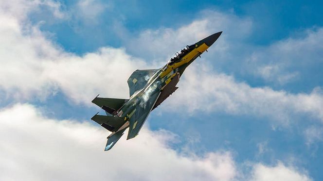 Samoloty  F-15, F/A 18