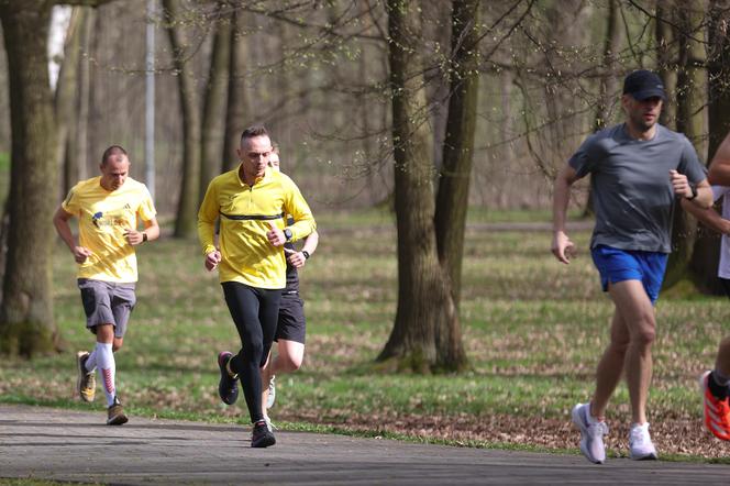 Parkrun Katowice. Wielkanocne bieganie w Parku Kościuszki