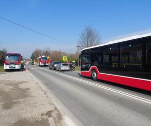 Wypadek z udziałem autobusu w Wąchocku