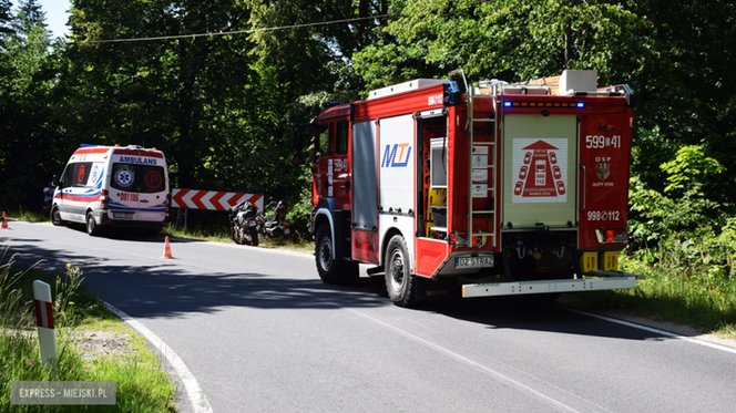 Motocyklista z Wrocławia roztrzaskał się na drzewie 