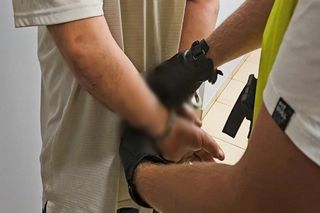 Okradał kościelne skarbony i płacił cudzymi kartami